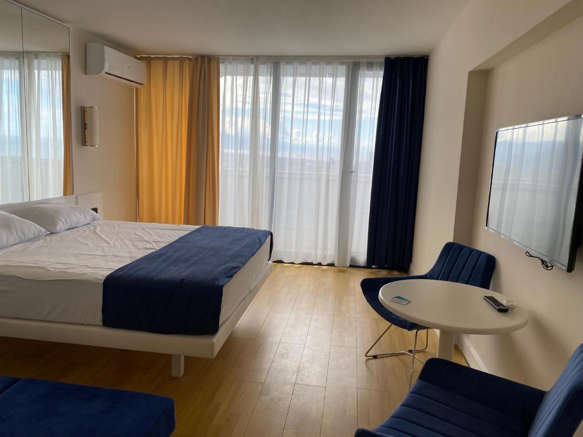 Orbi City 45 Floor Батумі Екстер'єр фото