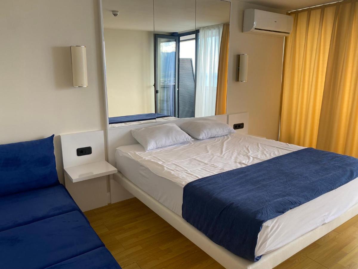 Orbi City 45 Floor Батумі Екстер'єр фото