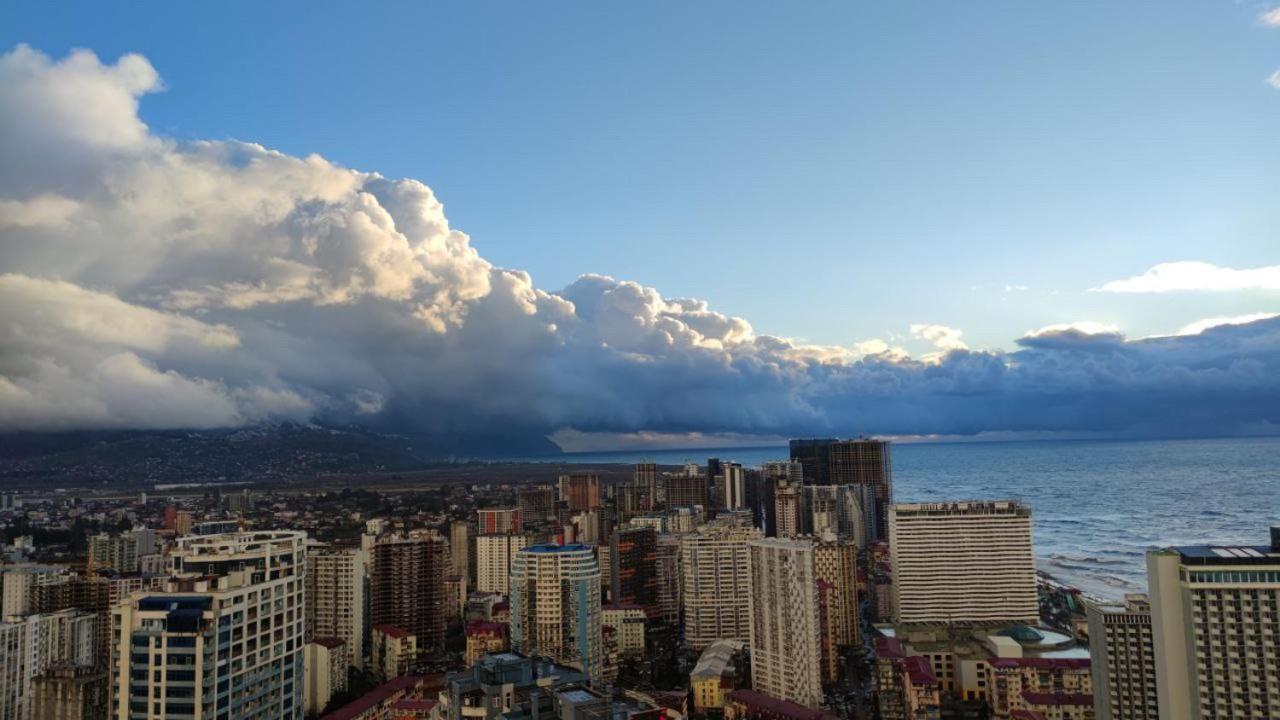 Orbi City 45 Floor Батумі Екстер'єр фото