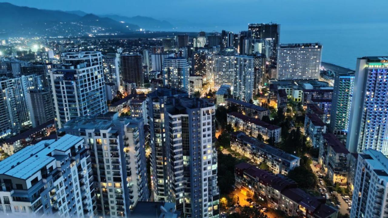 Orbi City 45 Floor Батумі Екстер'єр фото