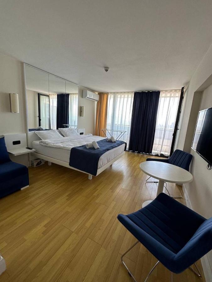 Orbi City 45 Floor Батумі Екстер'єр фото